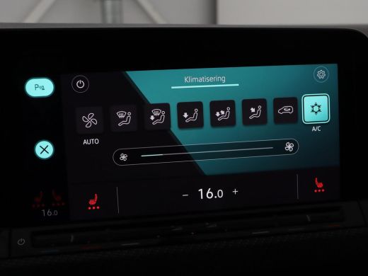 Volkswagen Golf Variant 1.5 eTSI R-Line | Stoel & stuurverwarming | Camera | Sportstoelen | Sfeerverlichting | Digital Co... ActivLease financial lease