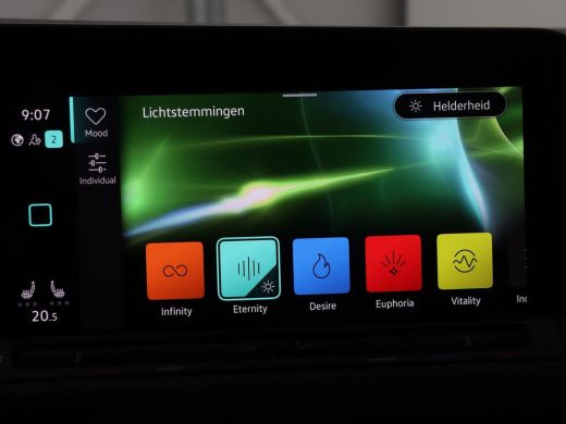 Volkswagen Golf Variant 1.5 eTSI R-Line | Stoel & stuurverwarming | Camera | Sportstoelen | Sfeerverlichting | Digital Co... ActivLease financial lease