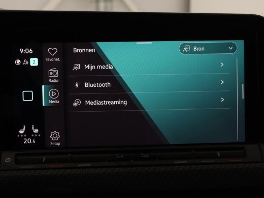 Volkswagen Golf Variant 1.5 eTSI R-Line | Stoel & stuurverwarming | Camera | Sportstoelen | Sfeerverlichting | Digital Co... ActivLease financial lease