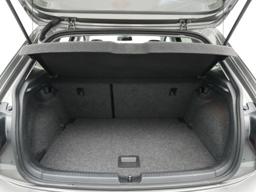 Volkswagen Polo 1.0 TSI 95pk Comfortline Navigatie Carplay Acc Pdc Dab 146 ActivLease financial lease