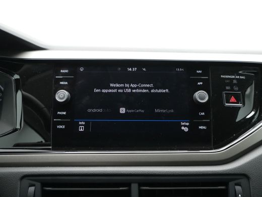 Volkswagen Polo 1.0 TSI 95pk Comfortline Navigatie Carplay Acc Pdc Dab 146 ActivLease financial lease