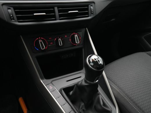 Volkswagen Polo 1.0 TSI 95pk Comfortline Navigatie Carplay Acc Pdc Dab 146 ActivLease financial lease