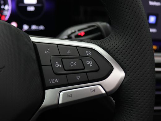 Volkswagen Tiguan 1.5 eHybrid R-Line Edition 272PK DSG Pano-Schuifdak, 20" LM Velgen, Trekhaak, Black Style, Navi v... ActivLease financial lease