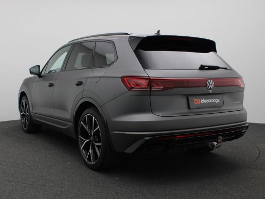 Volkswagen Touareg 3.0 TSi eHybrid 4MOTION R Edition 463PK Aut. Trekhaak, 22" LM Velgen, Pano-Schuifdak, Puglia Lede... ActivLease financial lease