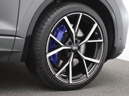 Volkswagen Touareg 3.0 TSi eHybrid 4MOTION R Edition 463PK Aut. Trekhaak, 22" LM Velgen, Pano-Schuifdak, Puglia Lede... ActivLease financial lease