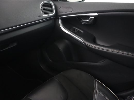 Volvo  V40 1.5 T3 Polar+ Sport | Panoramadak | Stoelverwarming | Camera | Full LED | Navigatie | Park Assist... ActivLease financial lease