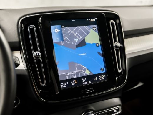 Volvo  XC40 1.5 T4 Recharge R-Design Expression 211Pk Automaat (APPLE CARPLAY, GROOT NAVI, STUUR/STOELVERWARM... ActivLease financial lease