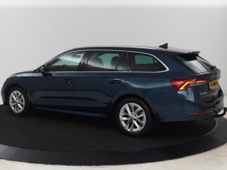 Skoda Octavia 1.0 TSI Business Edition | Stoelverwarming | Trekhaak | Camera | Head-Up | Stuurverwarming | Carp...