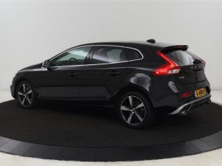 Volvo  V40 1.5 T3 Polar+ Sport | Panoramadak | Stoelverwarming | Camera | Full LED | Navigatie | Park Assist...