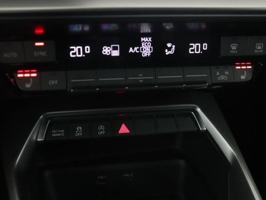 Audi A3 35 TFSI S edition | Stoelverwarming | Carplay | Navigatie | Half leder | Sportstoelen | Full LED ... ActivLease financial lease
