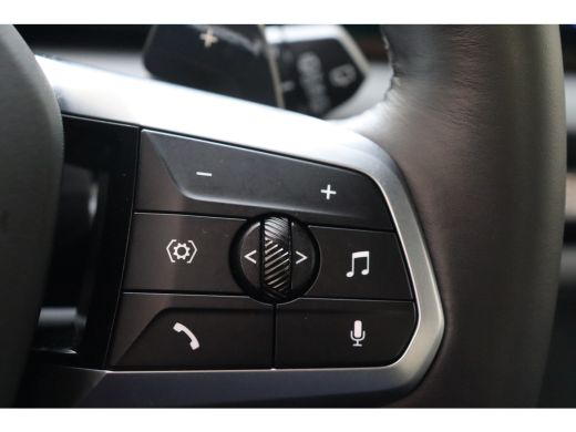 BMW 1 Serie 120 M Sport Automaat / Sportstoelen / Achteruitrijcamera / M Adaptief onderstel / Stoelverwarming ActivLease financial lease