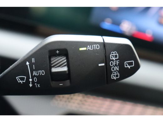 BMW 1 Serie 120 M Sport Automaat / Sportstoelen / Achteruitrijcamera / M Adaptief onderstel / Stoelverwarming ActivLease financial lease