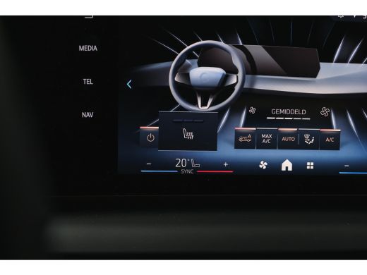 BMW 1 Serie 120 M Sport Automaat / Sportstoelen / Achteruitrijcamera / M Adaptief onderstel / Stoelverwarming ActivLease financial lease