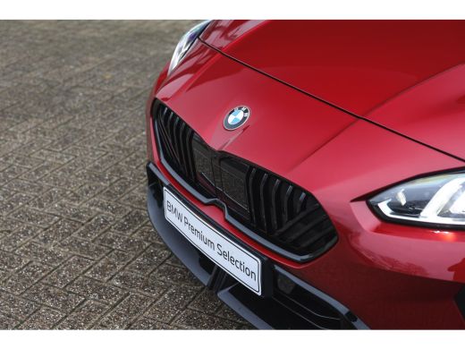 BMW 1 Serie 120 M Sport Automaat / Sportstoelen / Achteruitrijcamera / M Adaptief onderstel / Stoelverwarming ActivLease financial lease