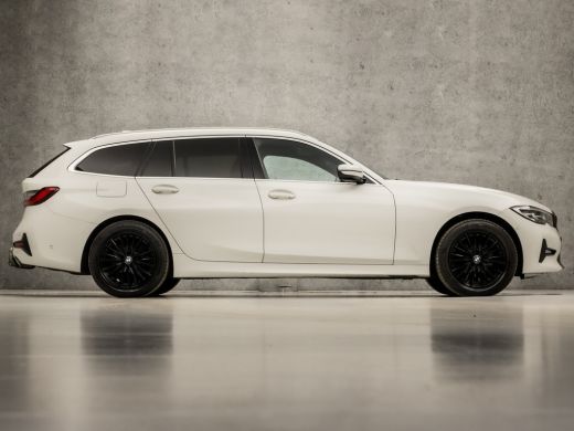 BMW 3 Serie Touring 318i Sportline 157Pk Automaat (APPLE CARPLAY, GROOT NAVI, ZWART HEMEL, LEDER, STOELVERWAR... ActivLease financial lease