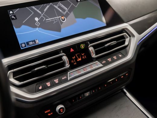 BMW 3 Serie Touring 318i Sportline 157Pk Automaat (APPLE CARPLAY, GROOT NAVI, ZWART HEMEL, LEDER, STOELVERWAR... ActivLease financial lease