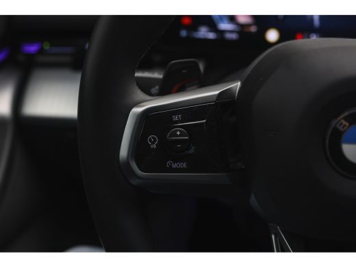 BMW 5 Serie Touring 520i High Executive M Sport Automaat / Panoramadak / Trekhaak / Comfort Access / Adaptiev... ActivLease financial lease