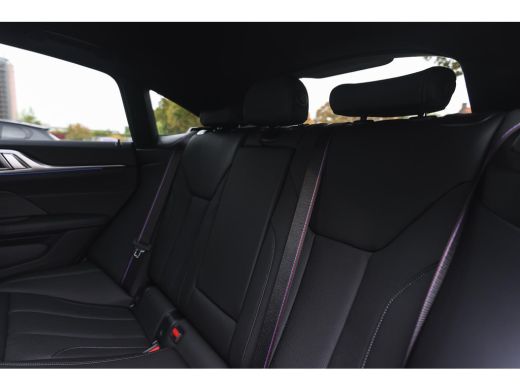 BMW i4 eDrive35 Gran Coup&eacute; High Executive M Sport / Schuif-kanteldak / Adaptieve LED / Active Cruise Con... ActivLease financial lease