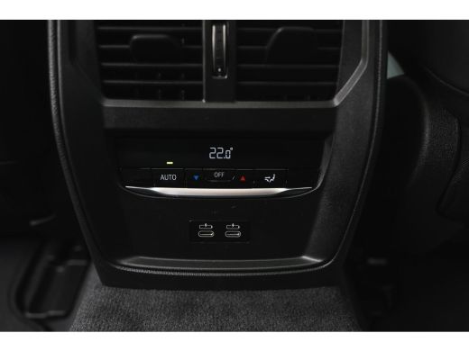 BMW i4 eDrive35 Gran Coup&eacute; High Executive M Sport / Schuif-kanteldak / Adaptieve LED / Active Cruise Con... ActivLease financial lease