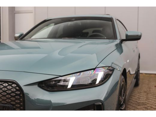 BMW i4 eDrive35 Gran Coup&eacute; High Executive M Sport / Schuif-kanteldak / Adaptieve LED / Active Cruise Con... ActivLease financial lease