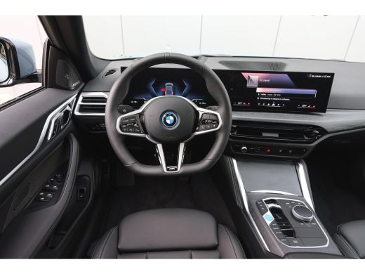 BMW i4 eDrive35 Gran Coup&eacute; High Executive M Sport / Schuif-kanteldak / Adaptieve LED / Active Cruise Con... ActivLease financial lease