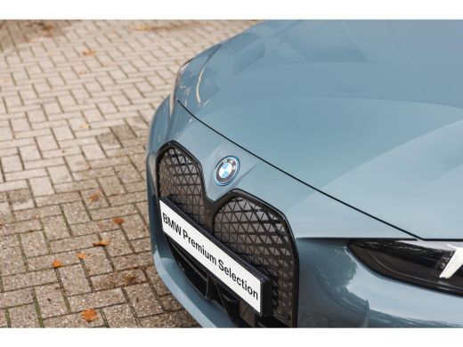 BMW i4 eDrive35 Gran Coup&eacute; High Executive M Sport / Schuif-kanteldak / Adaptieve LED / Active Cruise Con... ActivLease financial lease