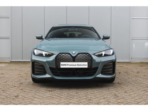 BMW i4 eDrive35 Gran Coup&eacute; High Executive M Sport / Schuif-kanteldak / Adaptieve LED / Active Cruise Con... ActivLease financial lease