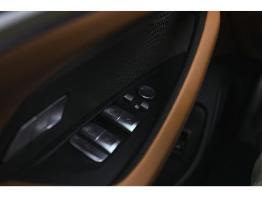 BMW i4 eDrive40 High Executive M Sport / Schuif-kanteldak / Sportstoelen / M Adaptief onderstel / Laserl... ActivLease financial lease