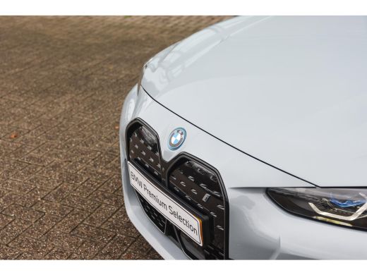 BMW i4 eDrive40 High Executive M Sport / Schuif-kanteldak / Sportstoelen / M Adaptief onderstel / Laserl... ActivLease financial lease