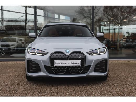 BMW i4 eDrive40 High Executive M Sport / Schuif-kanteldak / Sportstoelen / M Adaptief onderstel / Laserl... ActivLease financial lease