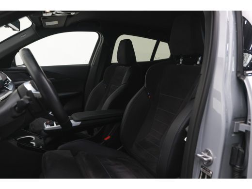 BMW iX2 eDrive20 M Sport / Sportstoelen / Achteruitrijcamera / M Adaptief onderstel ActivLease financial lease