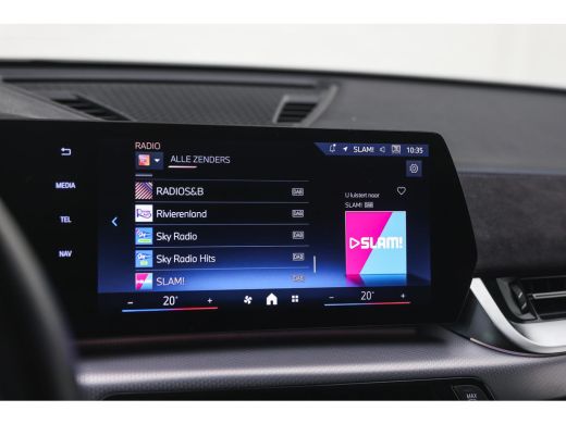 BMW iX2 eDrive20 M Sport / Sportstoelen / Achteruitrijcamera / M Adaptief onderstel ActivLease financial lease