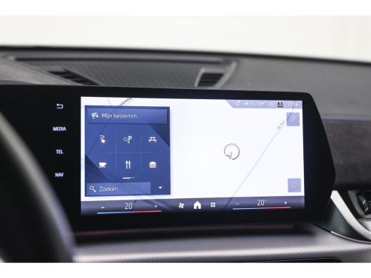 BMW iX2 eDrive20 M Sport / Sportstoelen / Achteruitrijcamera / M Adaptief onderstel ActivLease financial lease