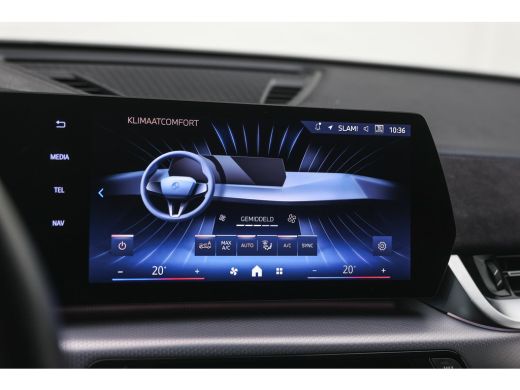 BMW iX2 eDrive20 M Sport / Sportstoelen / Achteruitrijcamera / M Adaptief onderstel ActivLease financial lease