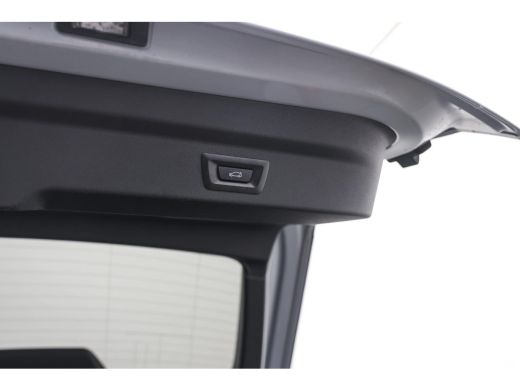 BMW iX2 eDrive20 M Sport / Sportstoelen / Achteruitrijcamera / M Adaptief onderstel ActivLease financial lease