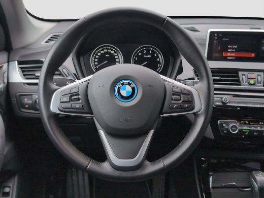 BMW X1 xDrive25e | Plug-In | Sportstoelen | Camera | Elektrische Klep | Cruise Control ActivLease financial lease