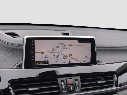 BMW X1 xDrive25e | Plug-In | Sportstoelen | Camera | Elektrische Klep | Cruise Control ActivLease financial lease