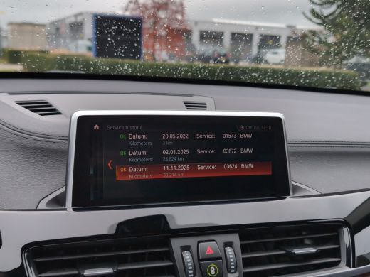 BMW X1 xDrive25e | Plug-In | Sportstoelen | Camera | Elektrische Klep | Cruise Control ActivLease financial lease