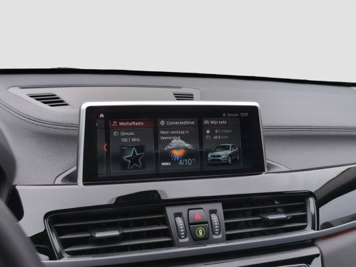 BMW X1 xDrive25e | Plug-In | Sportstoelen | Camera | Elektrische Klep | Cruise Control ActivLease financial lease