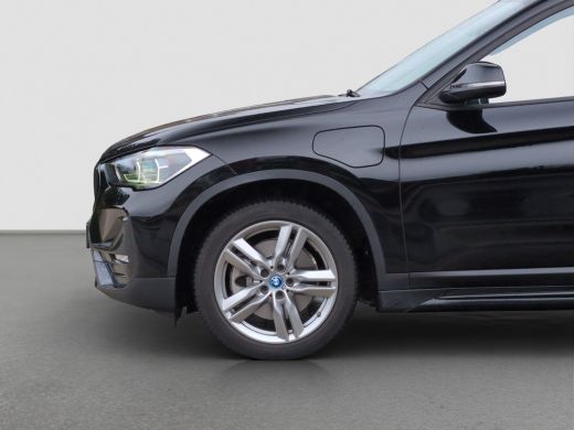 BMW X1 xDrive25e | Plug-In | Sportstoelen | Camera | Elektrische Klep | Cruise Control ActivLease financial lease