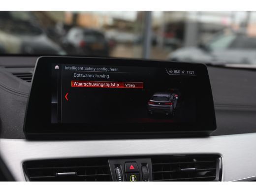 BMW X2 sDrive18i M Sport Automaat / Panoramadak / Sportstoelen / Achteruitrijcamera / M Sportonderstel /... ActivLease financial lease