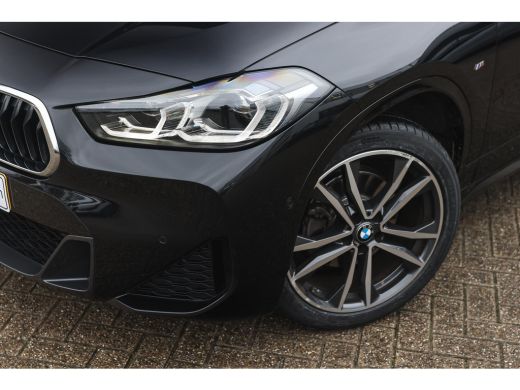BMW X2 sDrive18i M Sport Automaat / Panoramadak / Sportstoelen / Achteruitrijcamera / M Sportonderstel /... ActivLease financial lease