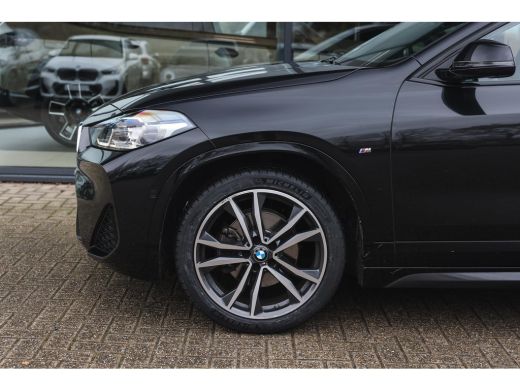 BMW X2 sDrive18i M Sport Automaat / Panoramadak / Sportstoelen / Achteruitrijcamera / M Sportonderstel /... ActivLease financial lease