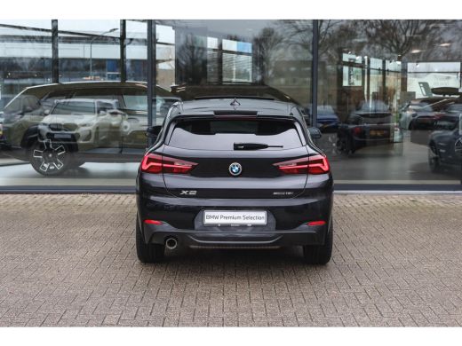 BMW X2 sDrive18i M Sport Automaat / Panoramadak / Sportstoelen / Achteruitrijcamera / M Sportonderstel /... ActivLease financial lease