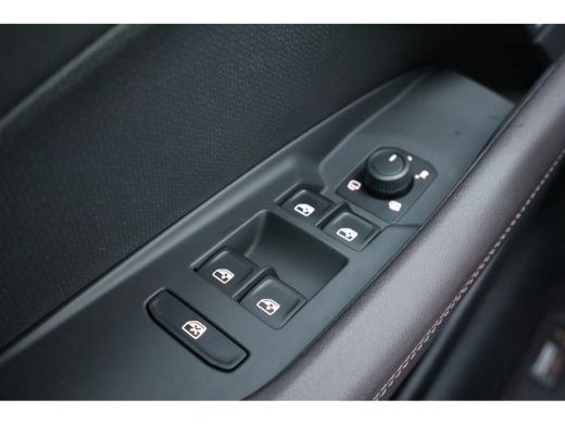 CUPRA Terramar 1.5 TSI e-Hybrid VZ Performance 272PK Volleder | Panoramadak | | Achteruitrijcamera | Dodehoek de... ActivLease financial lease