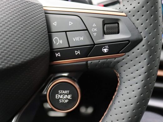 CUPRA Terramar 1.5 TSI e-Hybrid VZ Performance 272PK DSG Sennheiser Audio, Virtual Pedal, Keyless, Pano-Schuifda... ActivLease financial lease