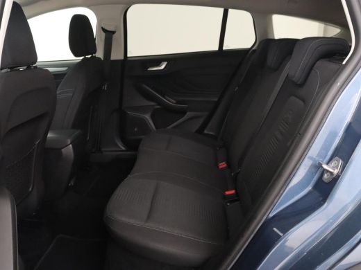 Ford Focus 1.5 EcoBoost Active | Stoel & stuurverwarming | Trekhaak | Camera | Adaptive cruise | Carplay | N... ActivLease financial lease