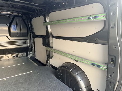 Ford Transit Custom 320 2.0 TDCI 136pk L2H1 Trend | Driver Assistance Pack | Full LED | Heavy duty betimmering | Ford... ActivLease financial lease