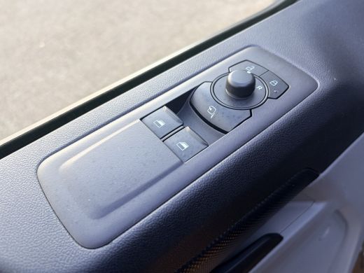 Ford Transit Custom 320 2.0 TDCI 136pk L2H1 Trend | Driver Assistance Pack | Full LED | Heavy duty betimmering | Ford... ActivLease financial lease