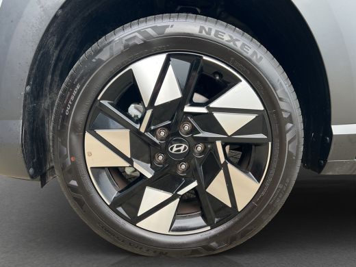 Hyundai Kona 1.6 GDI 141pk HEV Comfort Smart | Camera | Draadloos carplay | Climate control | Adaptive cruise ... ActivLease financial lease